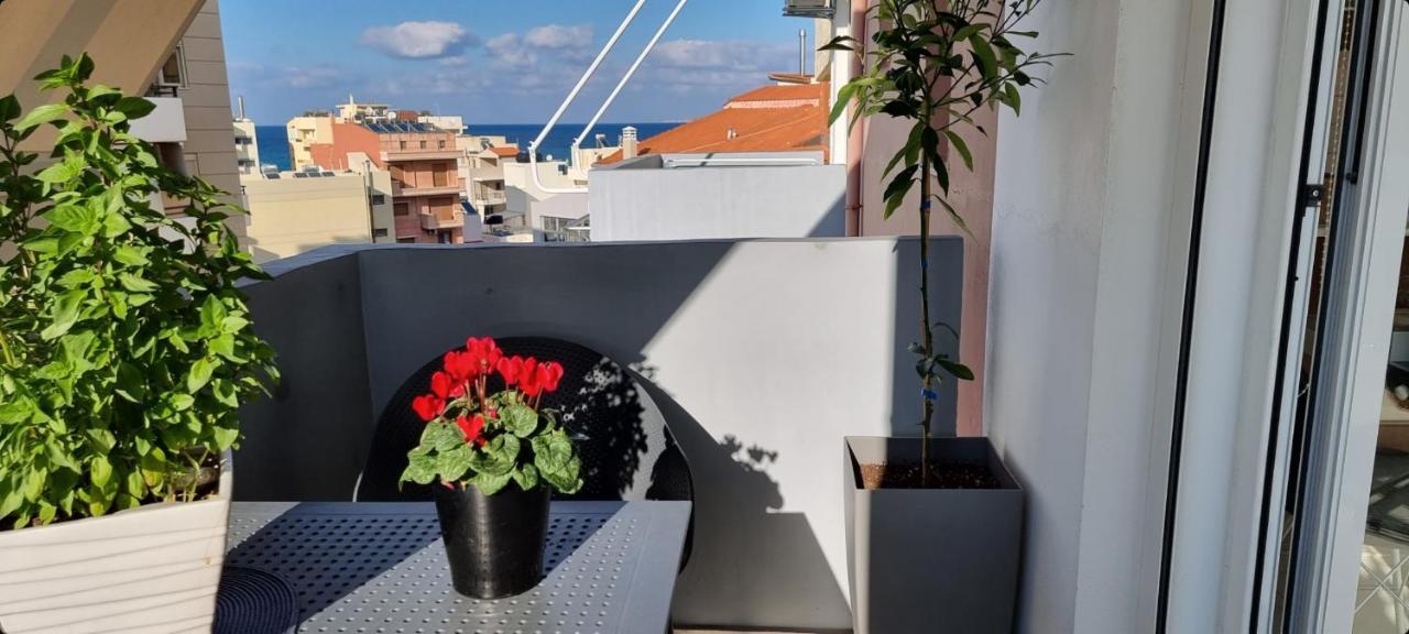Bright & Modern Apt With View Heraklion  Ngoại thất bức ảnh
